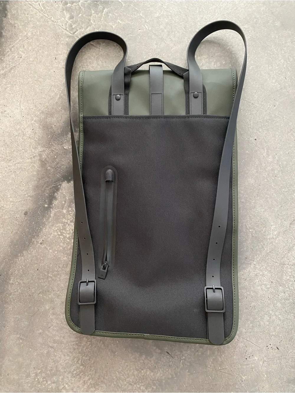 Rains backpack olive